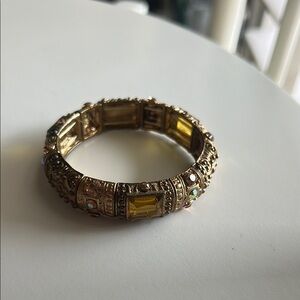Vintage gold bracelet with jewels